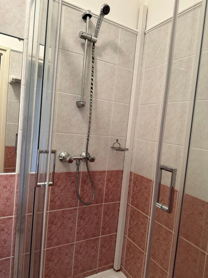 Cozy Garden Apartman Διαμέρισμα Gyula Εξωτερικό φωτογραφία